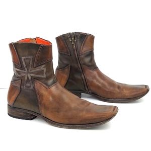 Mark Nason Men's Capone Embroidered Cross Moto Rocker Boots 10.5
